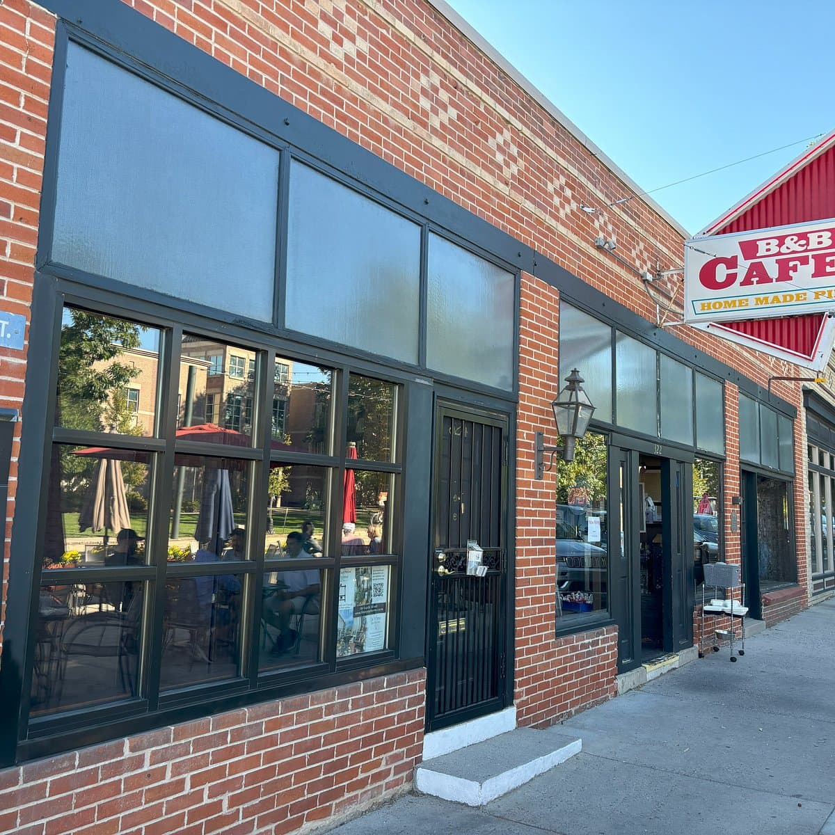 B&B Cafe